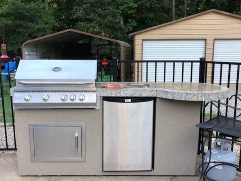 Kokomo Grill BBQ Island Maui 7'6" with 33" Round Bar, LED Lights & Built-In BBQ